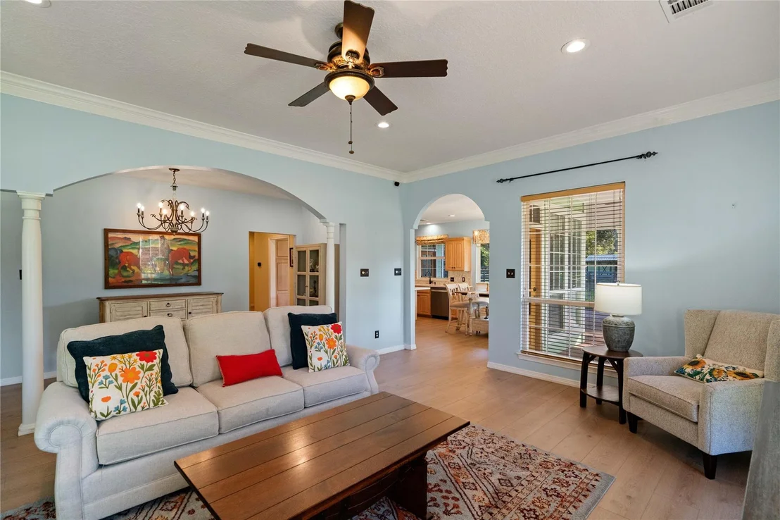 Photo of 28907 Valley Commons Drive