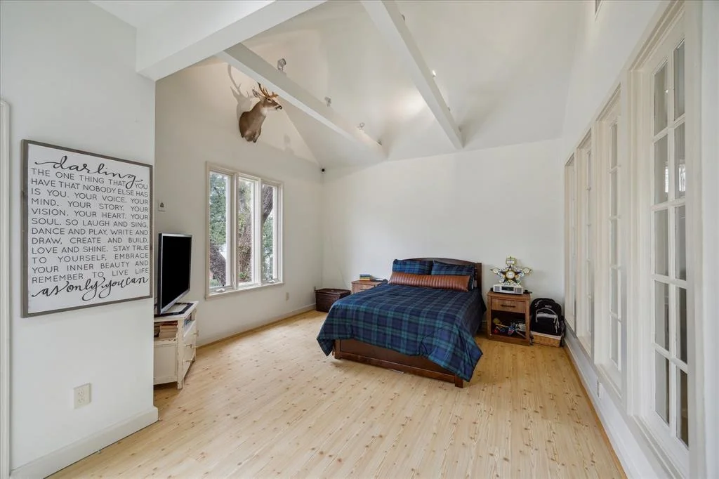Photo of 4015 Byron Street