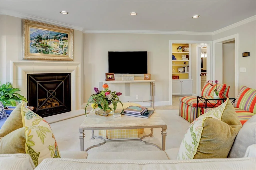 Photo of 802 W Forest Drive