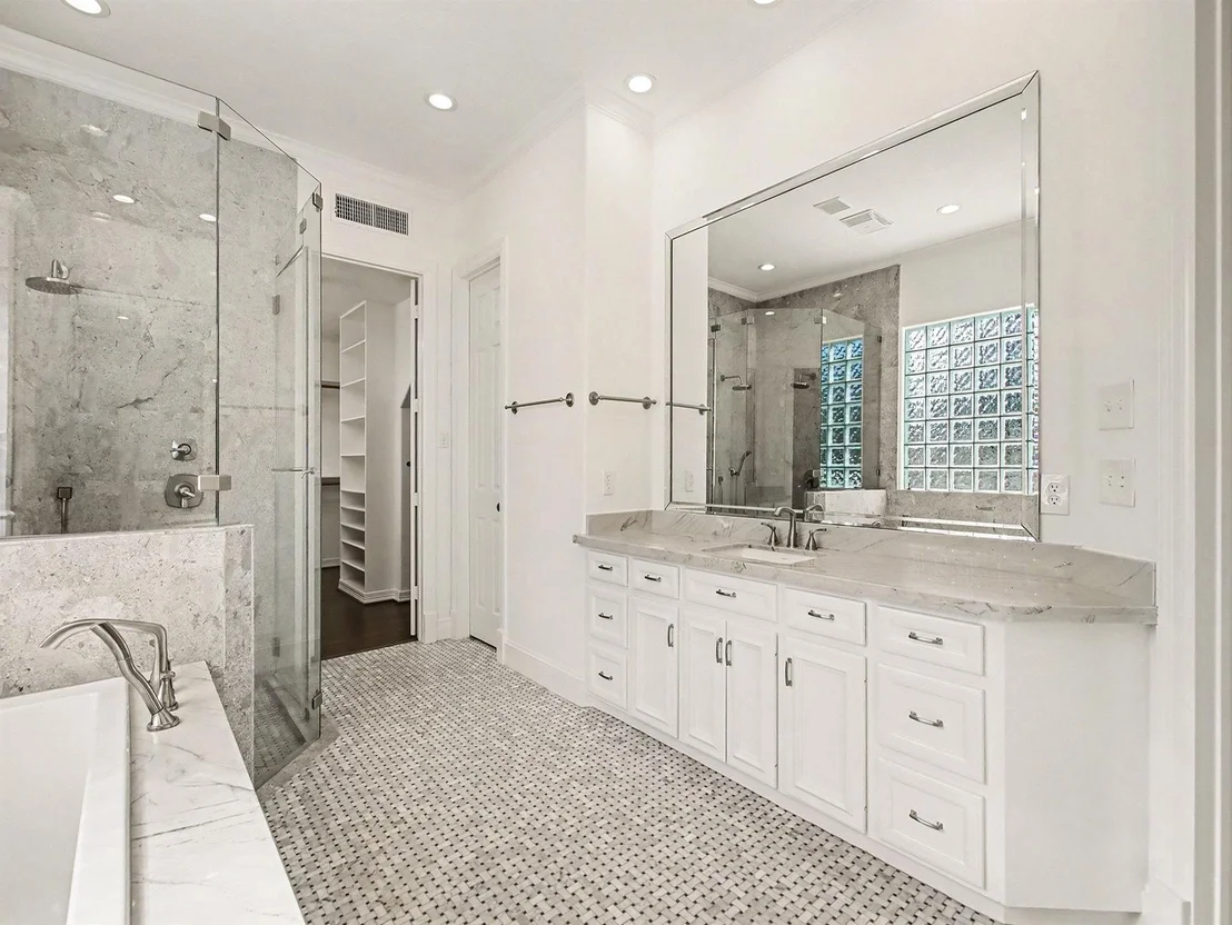 Photo of 22918 Chaus Court