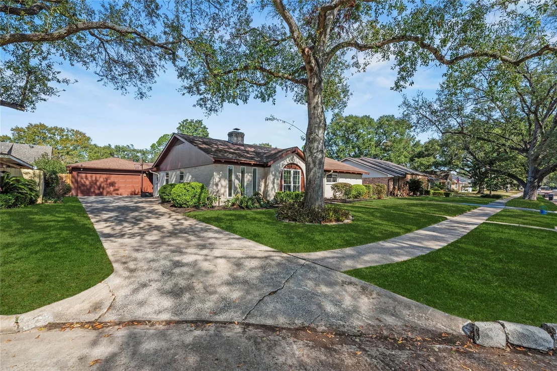 Photo of 8510 Braes Meadow Drive
