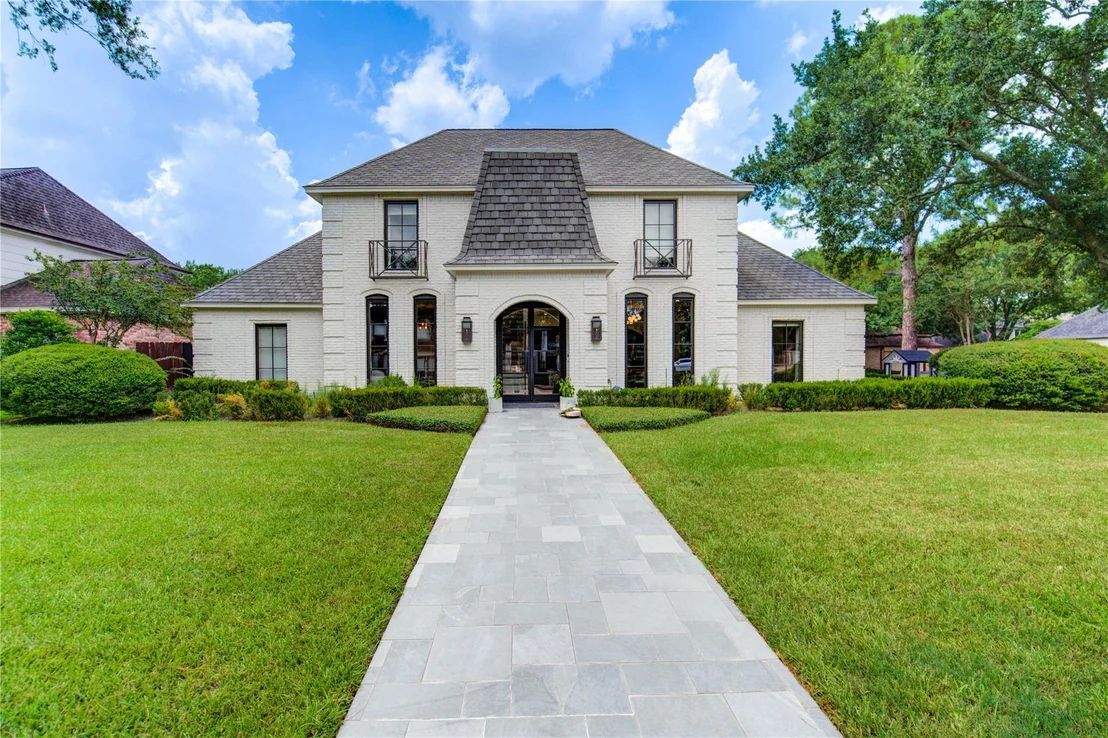 Photo of 1002 Daria Drive