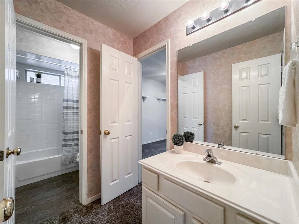 Photo of 3713 Pinehurst Drive
