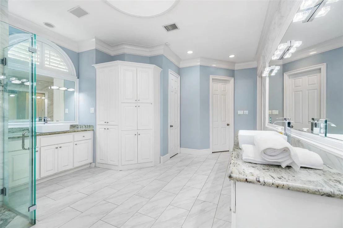 Photo of 16122 Wimbledon Forest Drive