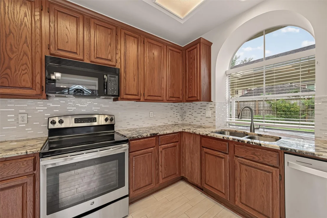 Photo of 14139 Swallowfield Drive