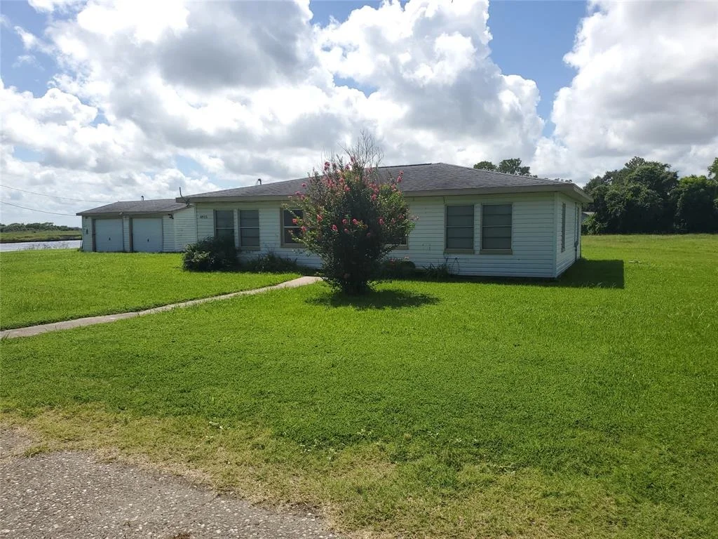 Photo of 4915 County Road 227