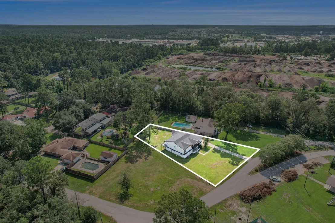 Photo of 302 Brook Hollow Drive