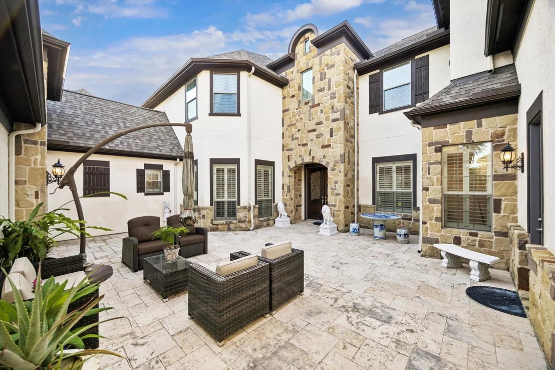 Photo of 2915 Sentry Oak Way