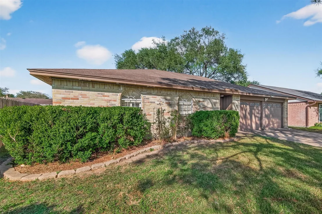 Photo of 16734 Pebbleglen Drive