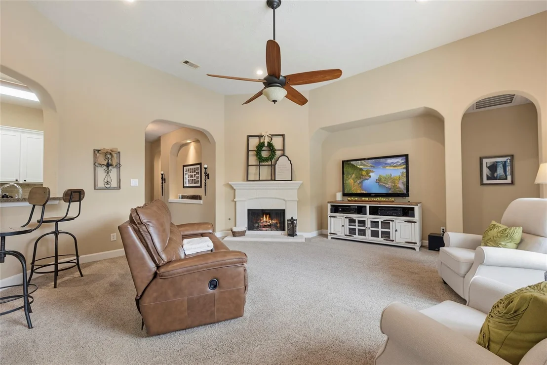 Photo of 6039 Whispering Lakes Drive