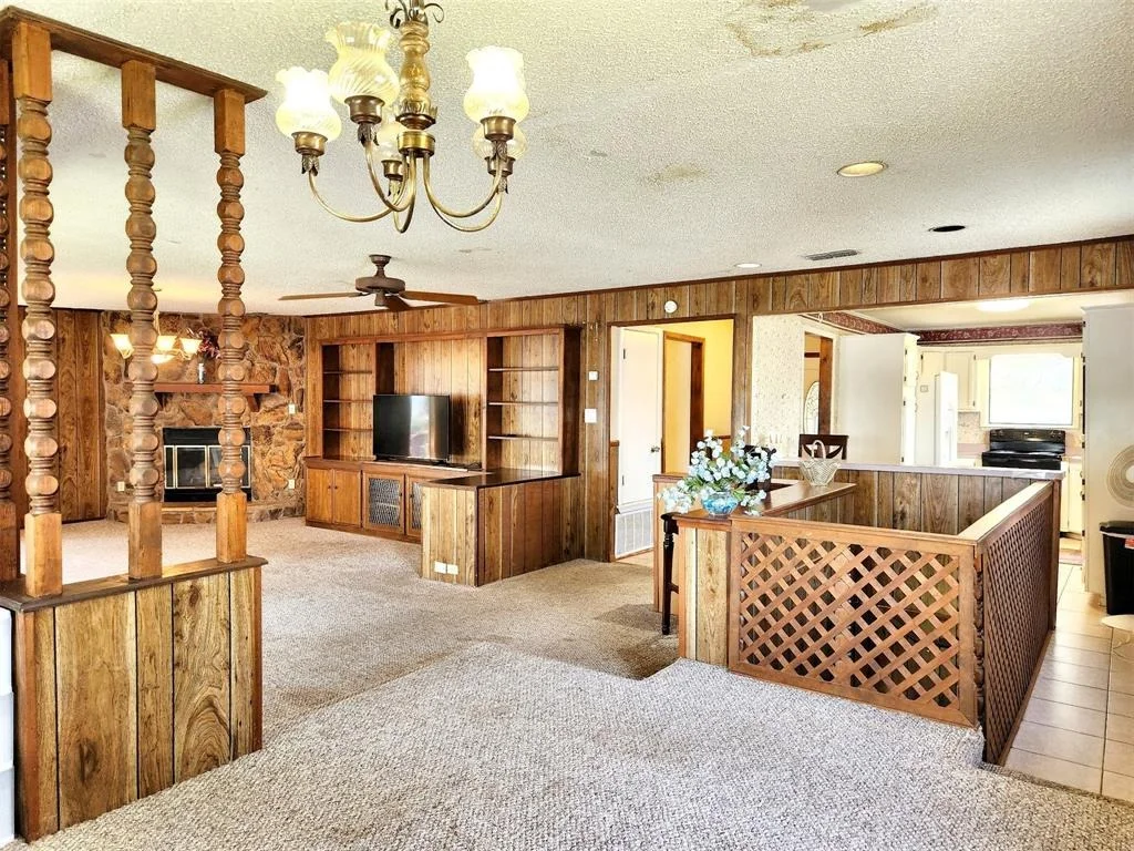 Photo of 23083 Lakeside Drive