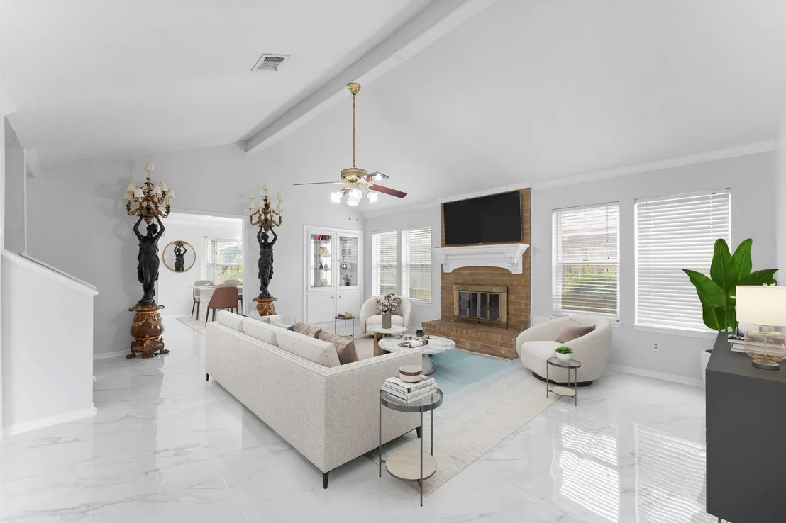 Photo of 606 Pinebrook Lane