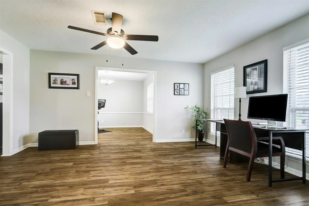 Photo of 8123 Braesview Lane