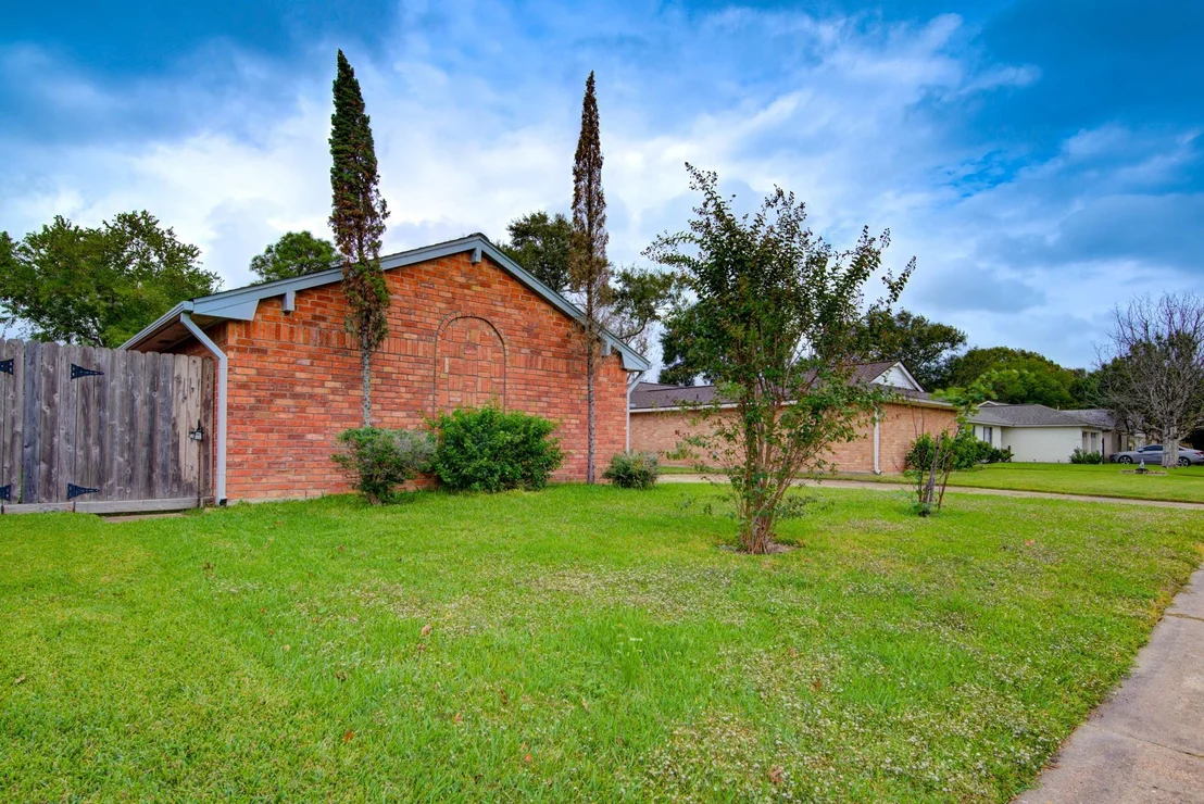 Photo of 10007 Rustic Gate Road
