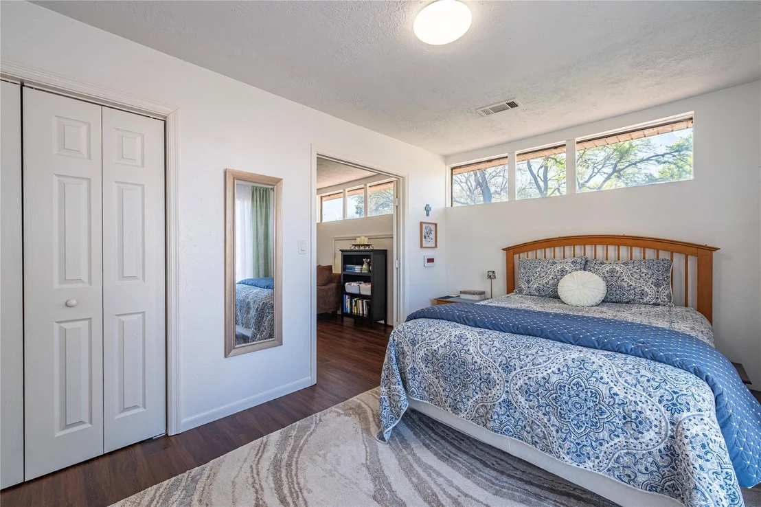 Photo of 16419 Laurelfield Drive
