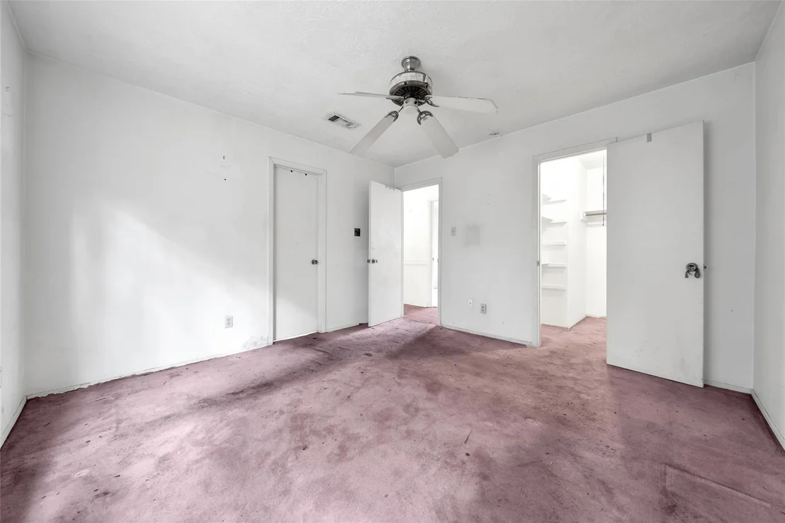 Photo of 103 E Wavy Oak Circle