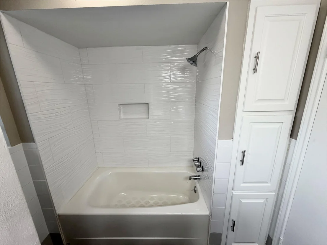 Photo of 306 Oak Drive
