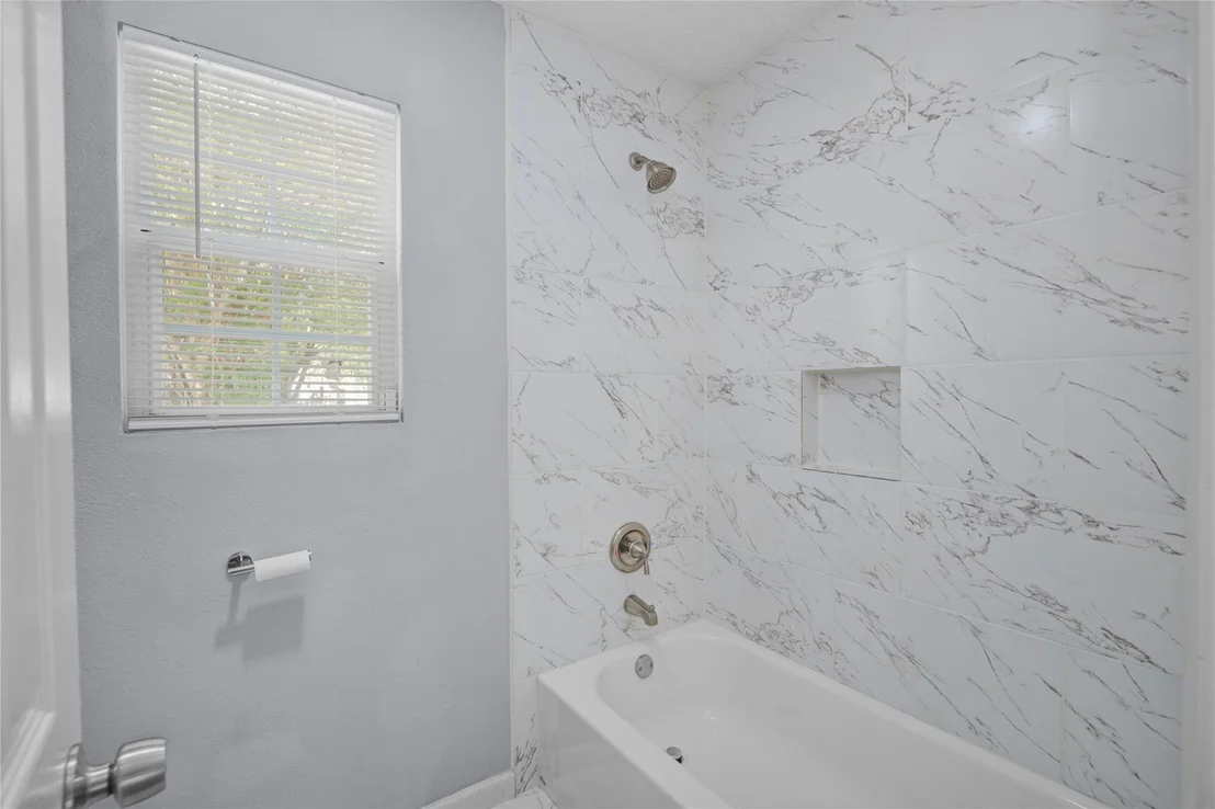 Photo of Unit D at 5703 Easthampton Drive