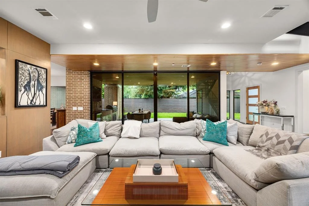 Photo of 9622 Pine Lake Drive