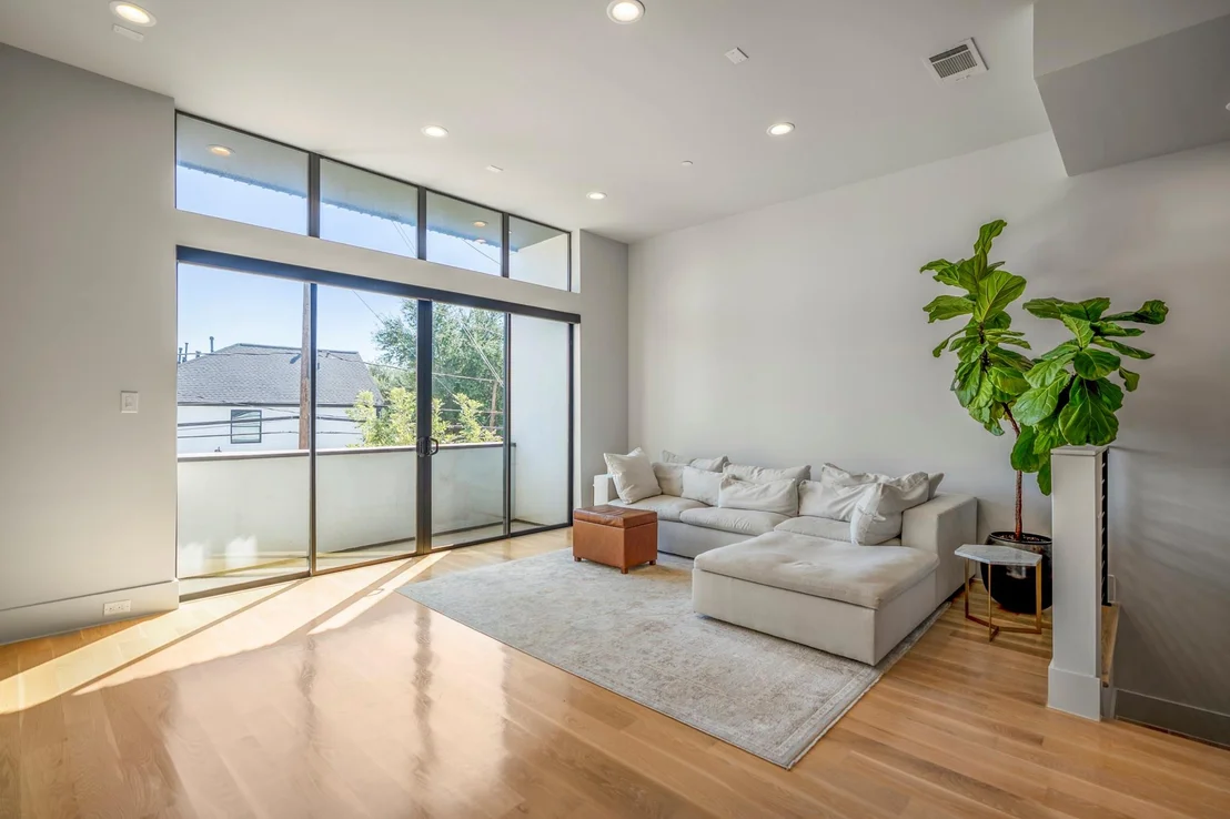 Photo of 405 Detering Street