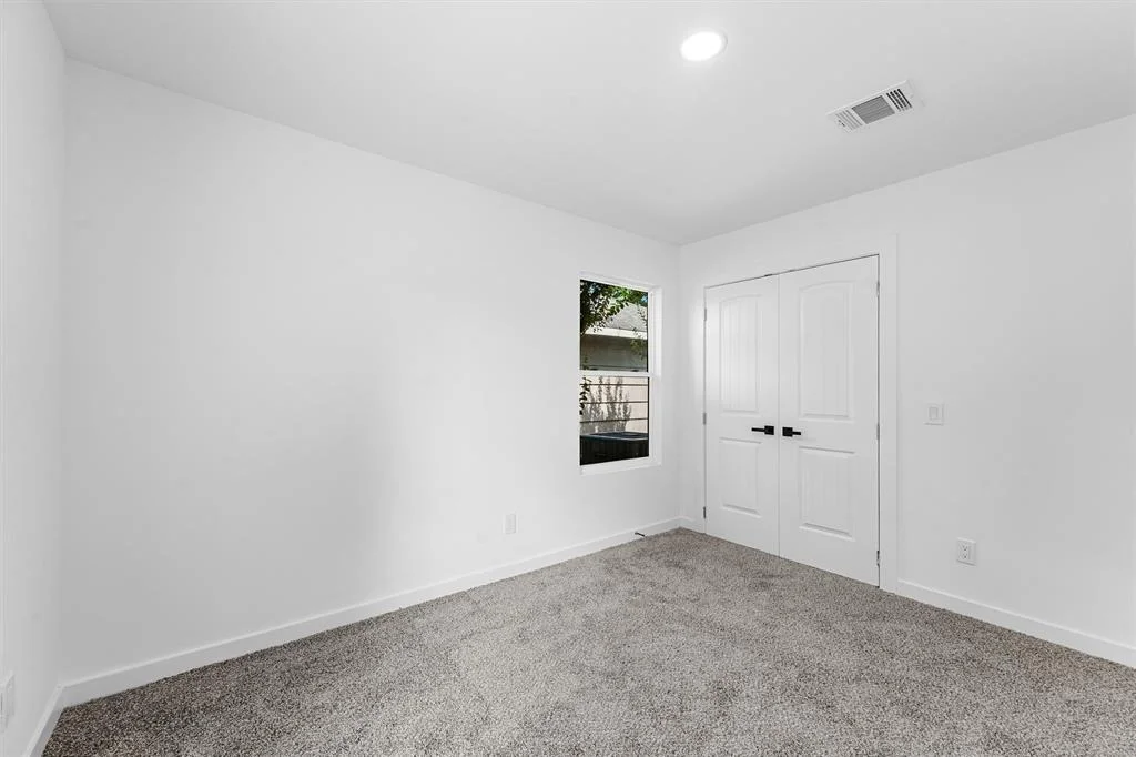 Photo of 3303 Dartmouth Drive