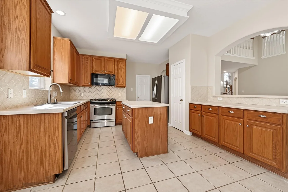 Photo of 15706 Clear Pointe Drive