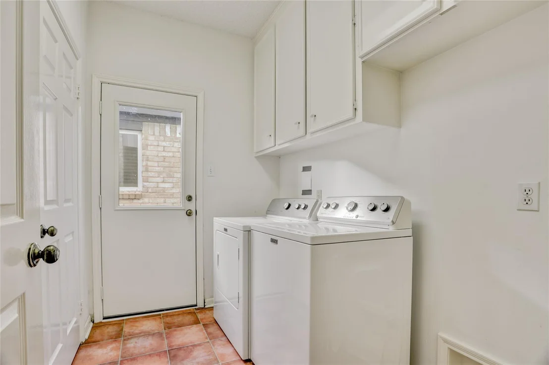 Photo of 44 Crestwood Circle