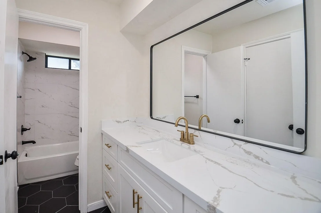 Photo of 1429 Heights Drive