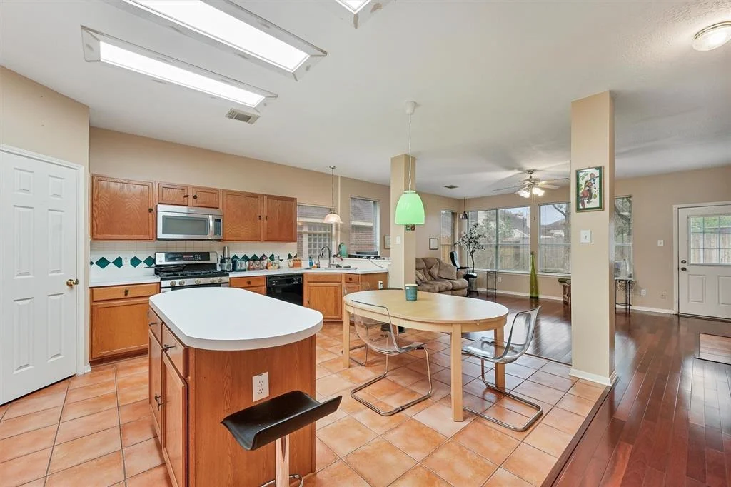 Photo of 9911 Goldenglade Drive