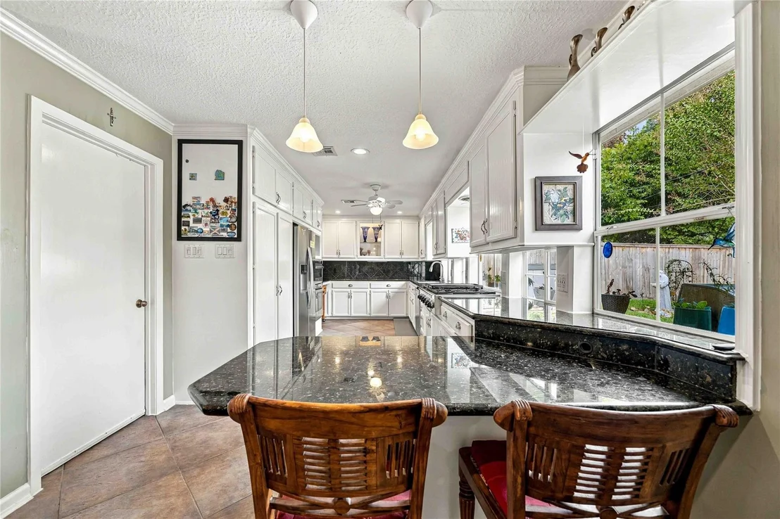 Photo of 6002 Saxon Drive