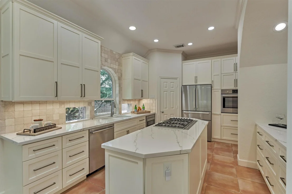 Photo of 66 S Castlegreen Circle