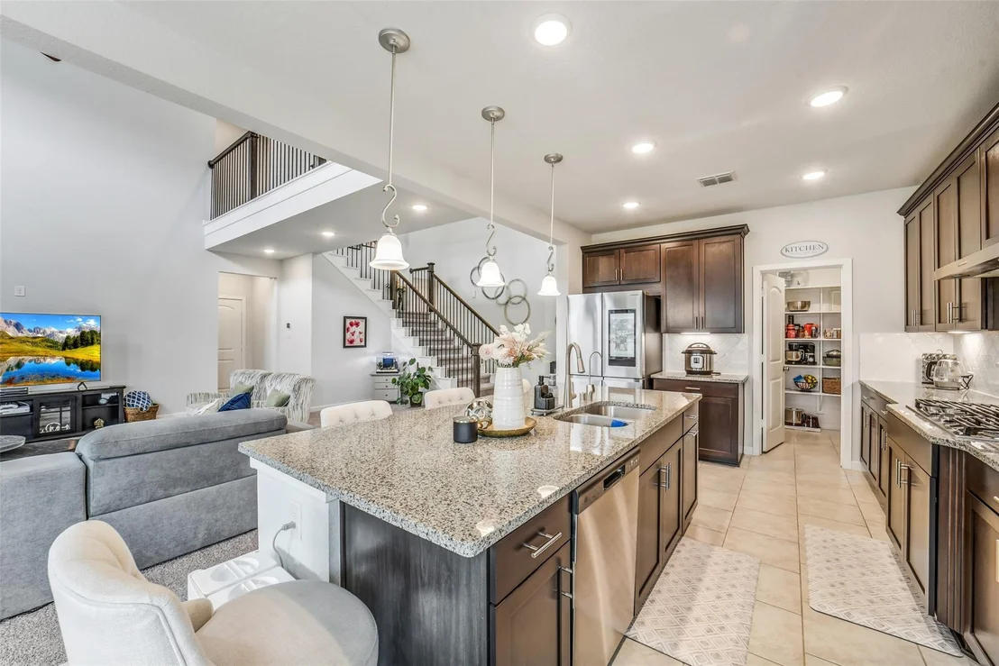 Photo of 9210 Lowell Cliff Drive