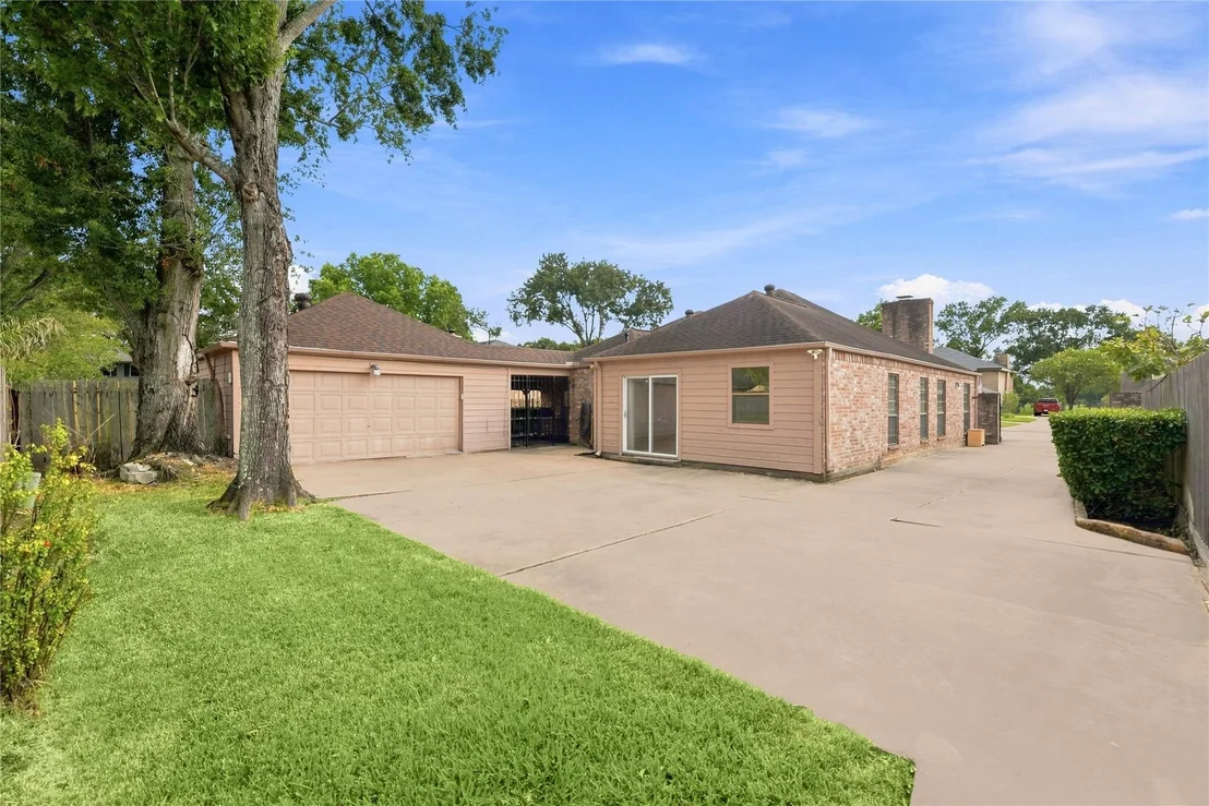 Photo of 2907 Fairway Drive