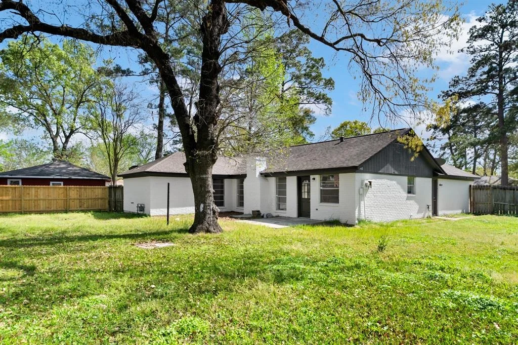 Photo of 23838 English Oak Drive