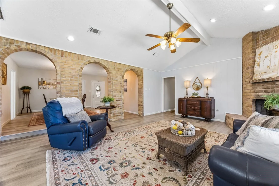 Photo of 16427 Clearcrest Drive