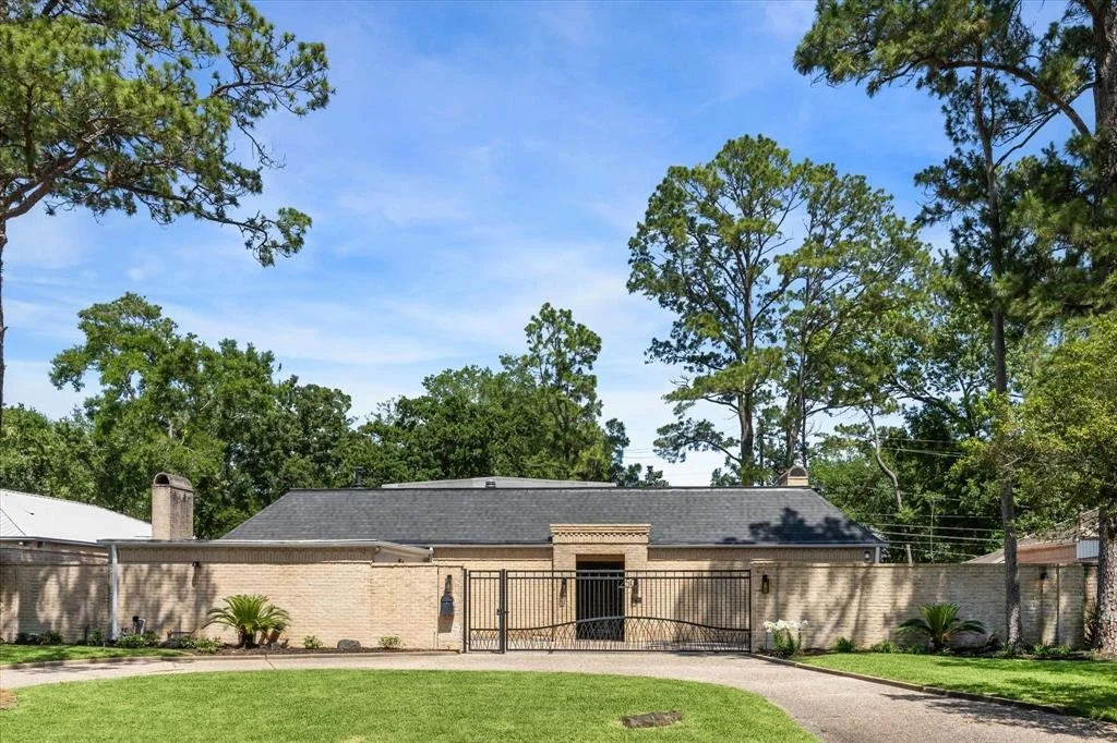 Photo of 250 Gessner Road