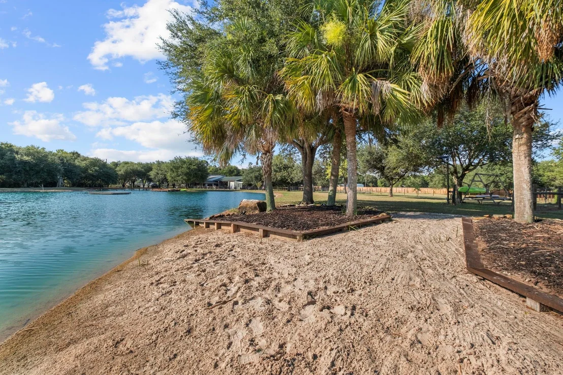 Photo of 13319 Colony Road