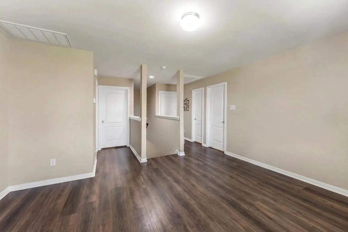 Photo of 512 Forest Village Circle
