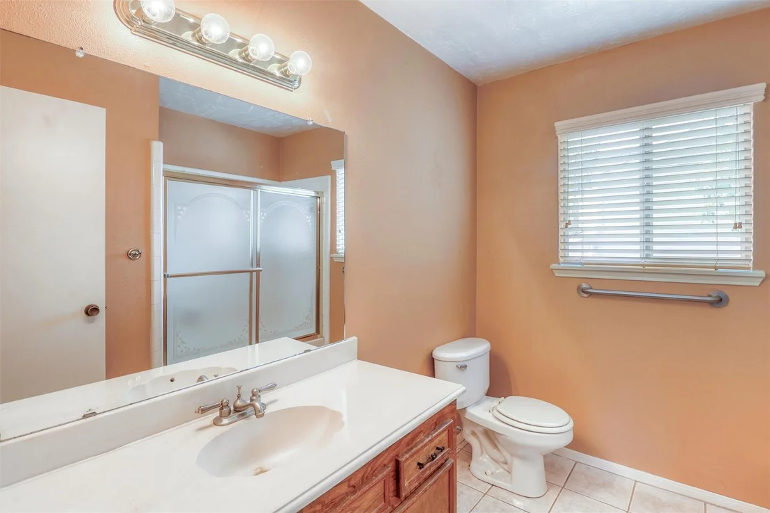 Photo of 534 Belwin Drive