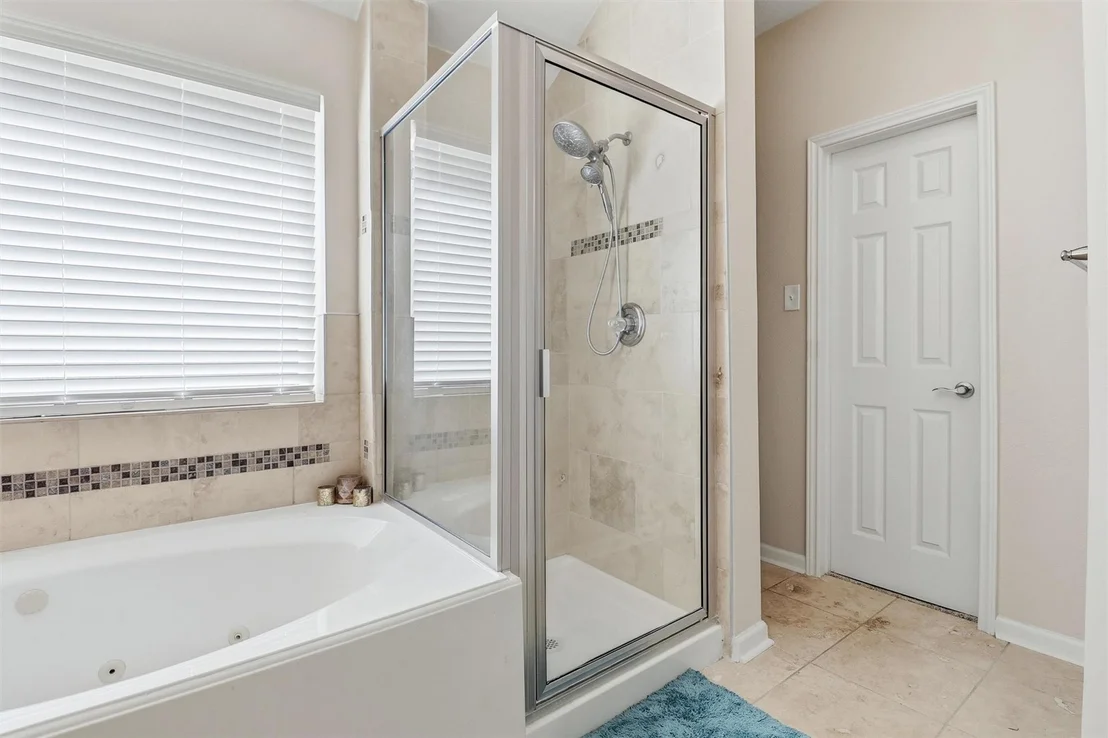 Photo of 6806 Oakleaf Trail Lane