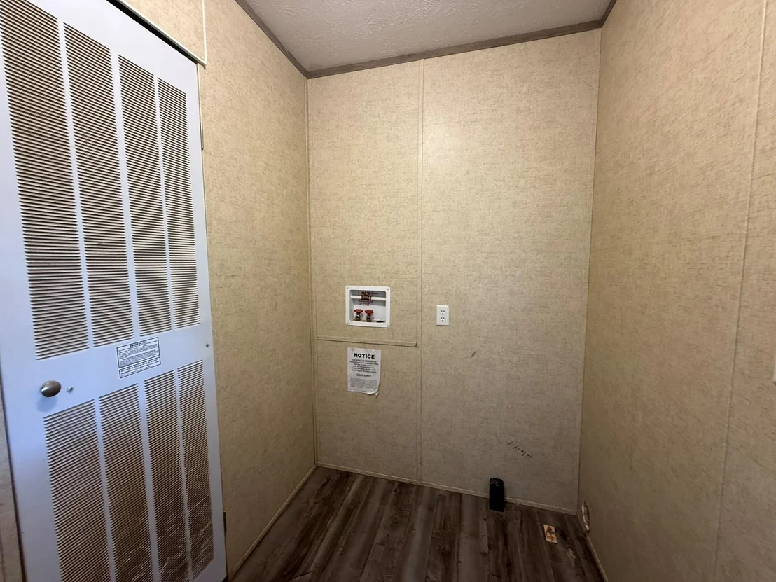 Photo of 600 Lakeview Loop
