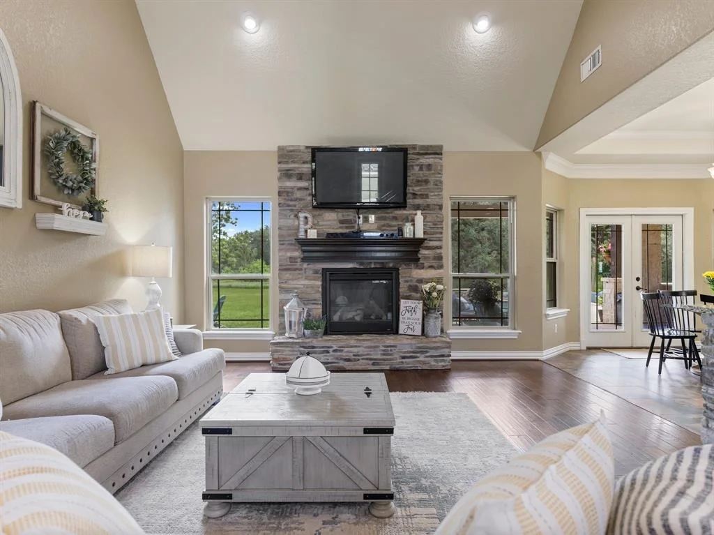 Photo of 44 Center Tree Drive
