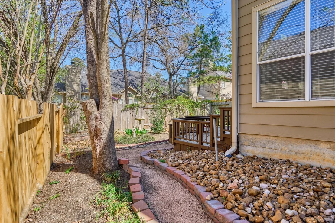Photo of 31 Valley Oaks Circle