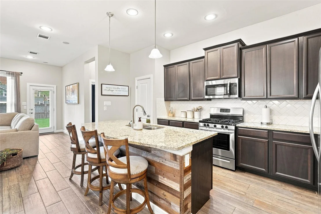 Photo of 129 Saddle Drive