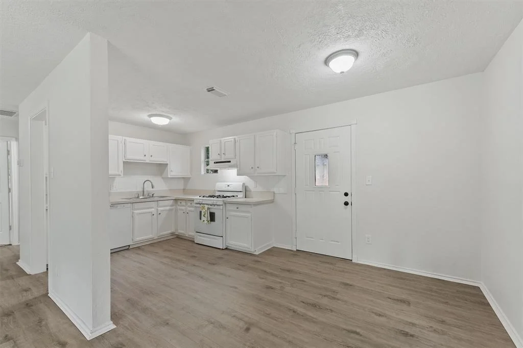 Photo of 1024 Columbia River Road