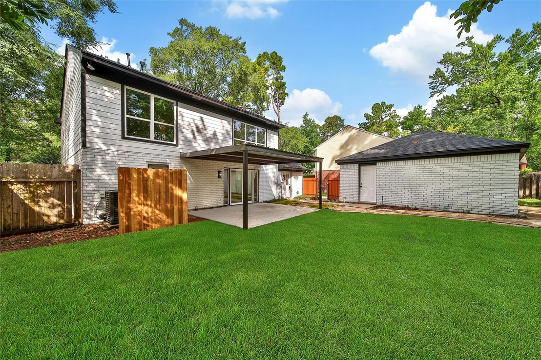 Photo of 70 Breezy Point Place