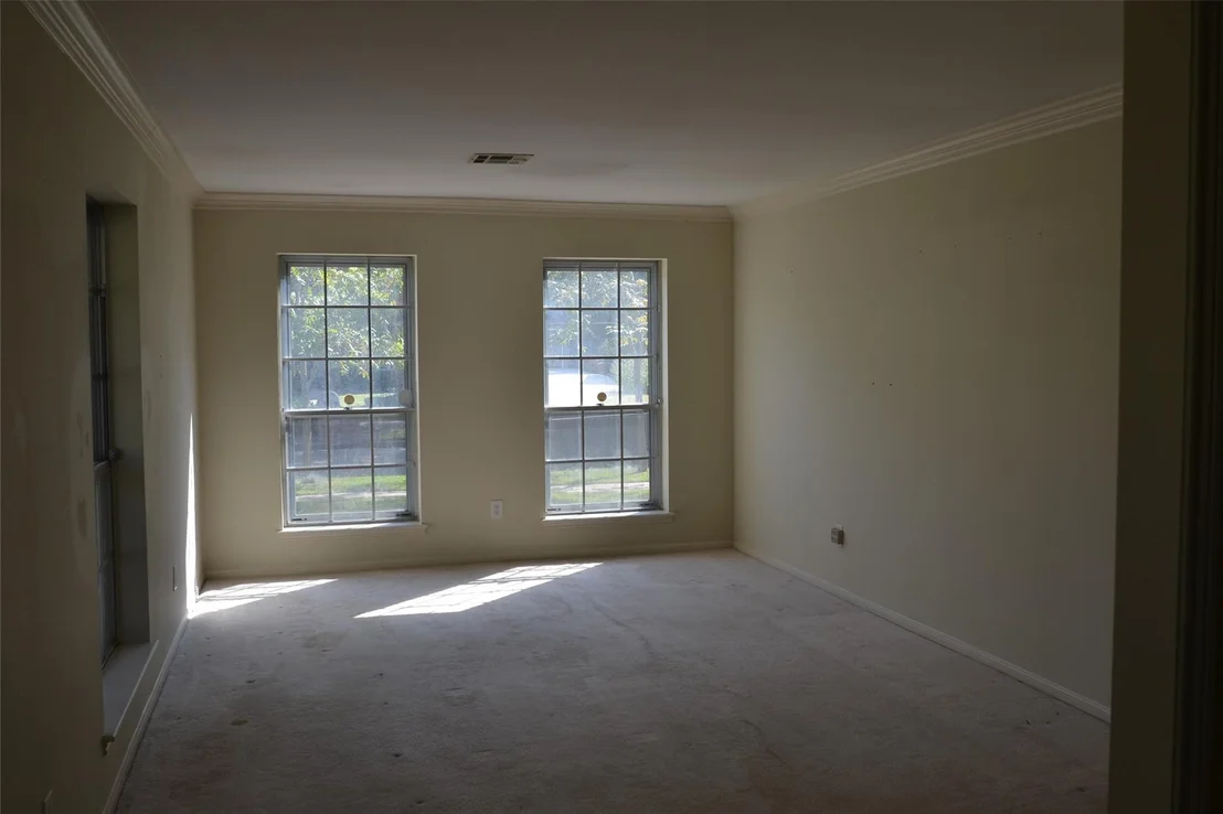Photo of 1223 Longledge Drive