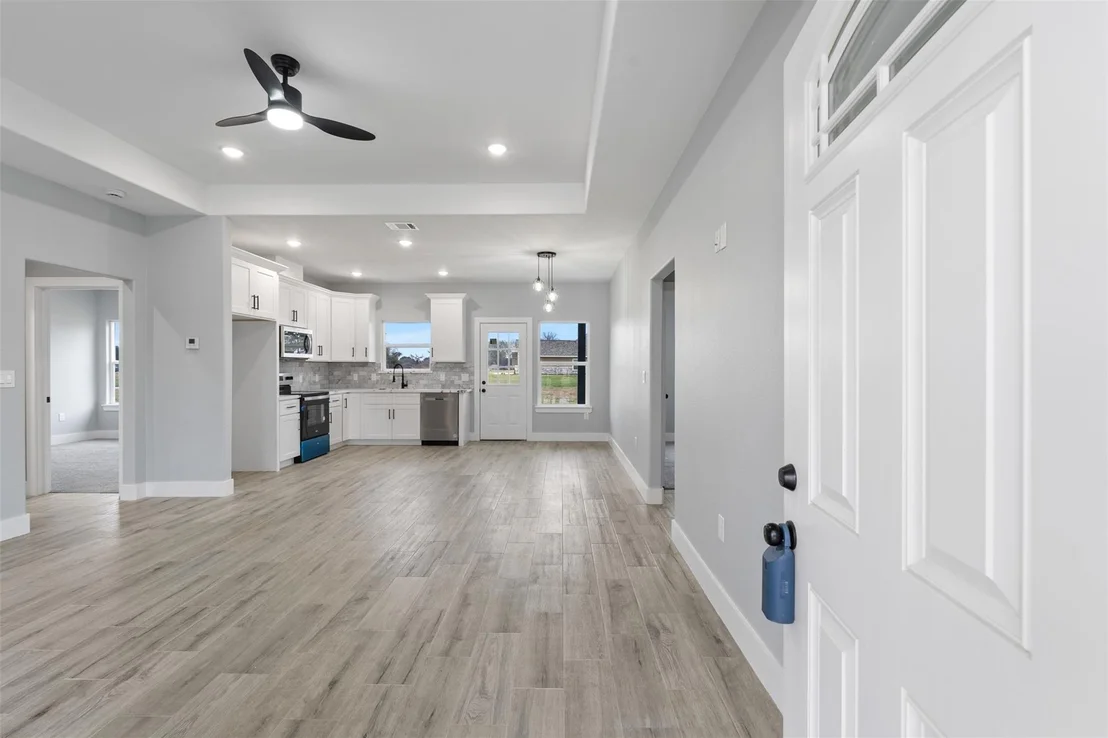 Photo of 7 Meadowview Dr