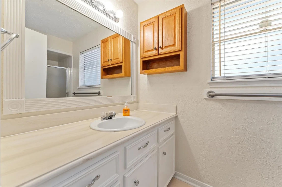 Photo of 4711 Carbrook Court