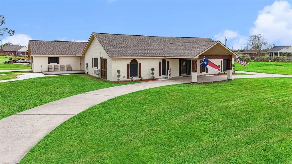 Photo of 4206 Lawrence Road
